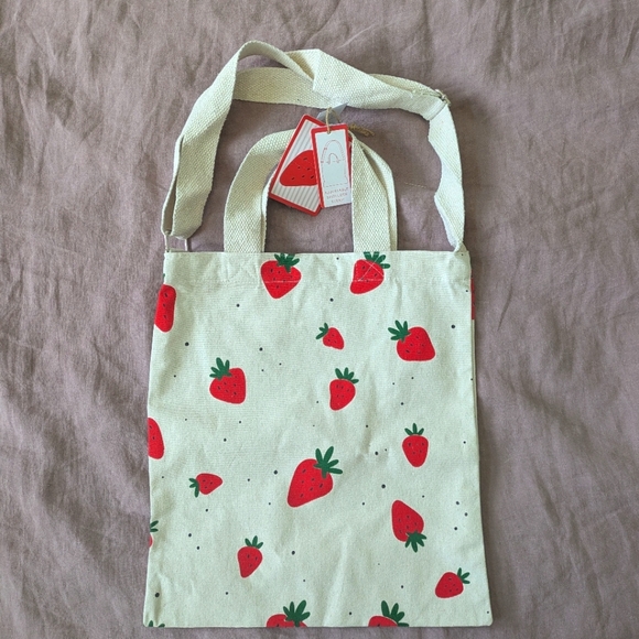 🌸 Strawberry Canvas Tote Bag & Purse w/ Adjustable Straps & Snap Closure NWT - Picture 5 of 8